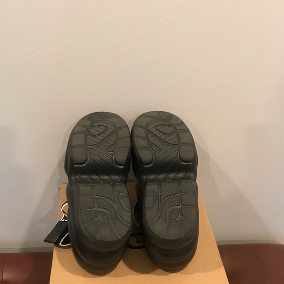 UGG Aww Yeah Sandals - Picture 5 of 5